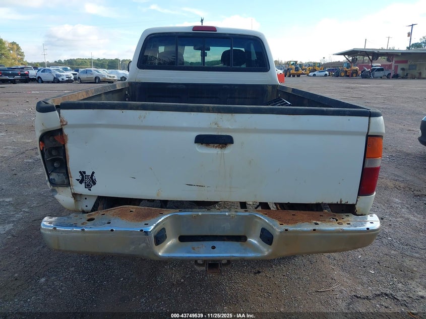 1999 Toyota Tacoma VIN: 4TAWN72N8XZ467861 Lot: 43749539