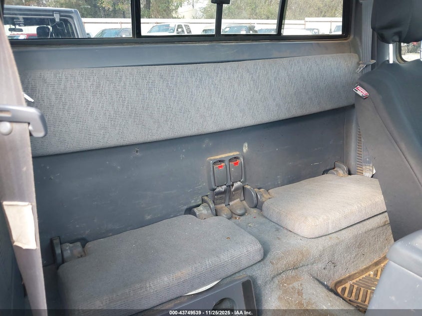 1999 Toyota Tacoma VIN: 4TAWN72N8XZ467861 Lot: 43749539