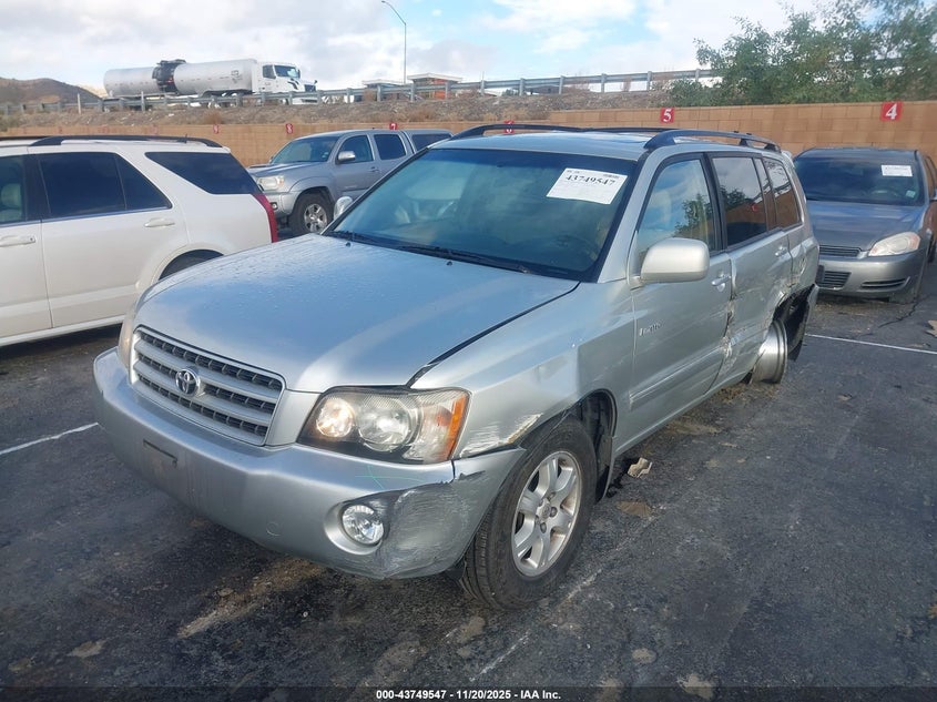 JTEGF21A830119351 2003 TOYOTA HIGHLANDER photo no. 2