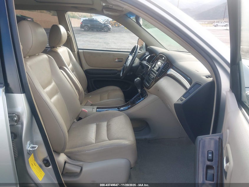 JTEGF21A830119351 2003 TOYOTA HIGHLANDER photo no. 5