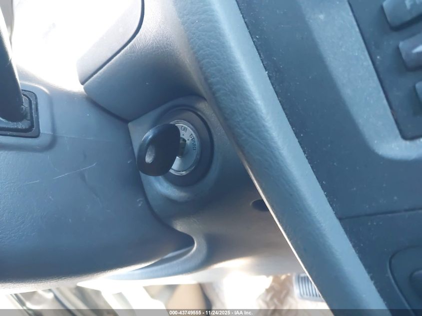 2002 Hyundai Santa Fe Gls/Lx VIN: KM8SC73D32U158119 Lot: 43749555