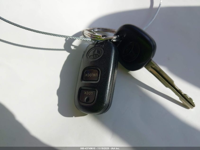 2000 Toyota Camry Solara Sle V6 VIN: 2T1CF22P9YC298941 Lot: 43749610