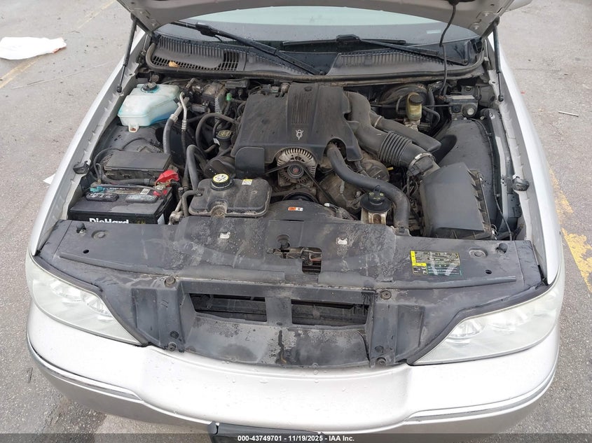 2003 Lincoln Town Car Signature VIN: 1LNHM82W83Y667259 Lot: 43749701