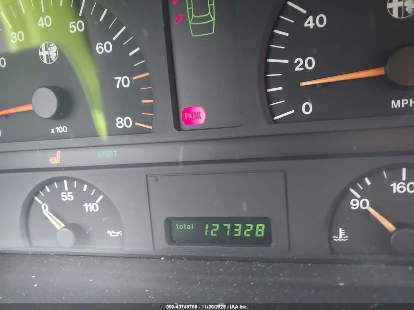 1994 Alfa Romeo 164 Quadrifoglio VIN: ZARED33R0R6288768 Lot: 43749708