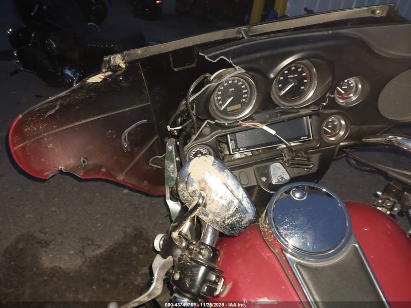 2007 Harley-Davidson Flht Classic VIN: 1HD1FF4177Y679770 Lot: 43749769