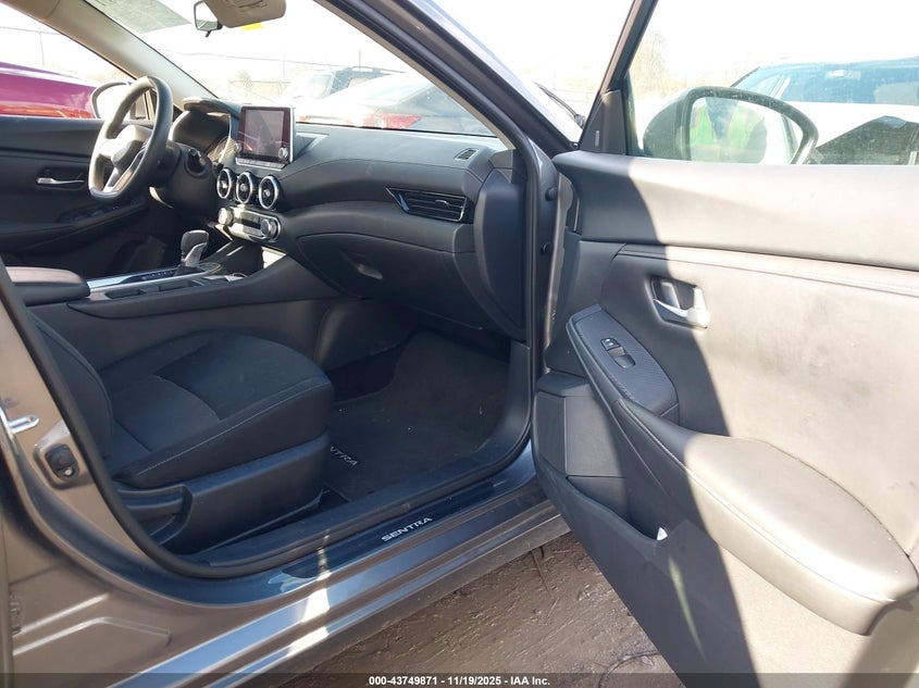 2024 NISSAN SENTRA 2.0L I-4 DI, DOHC, V(VIN: 3N1AB8CV8RY202482
