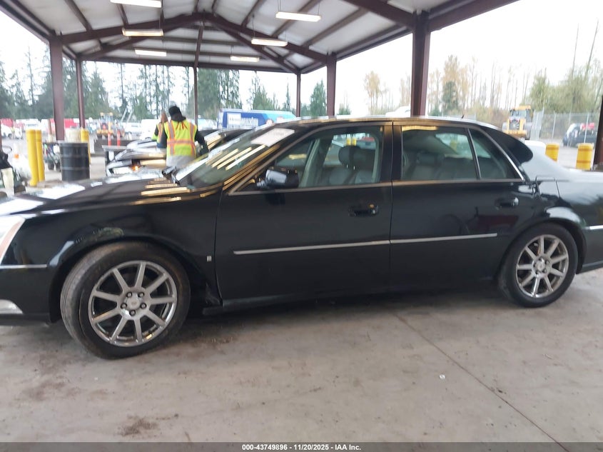 2007 Cadillac Dts Performance VIN: 1G6KD57977U137831 Lot: 43749896