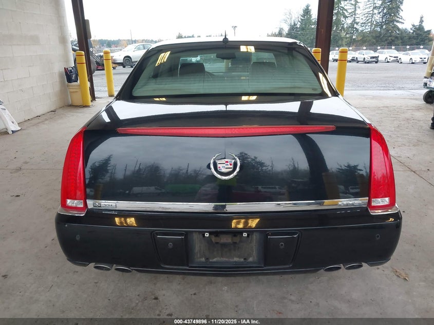 2007 Cadillac Dts Performance VIN: 1G6KD57977U137831 Lot: 43749896