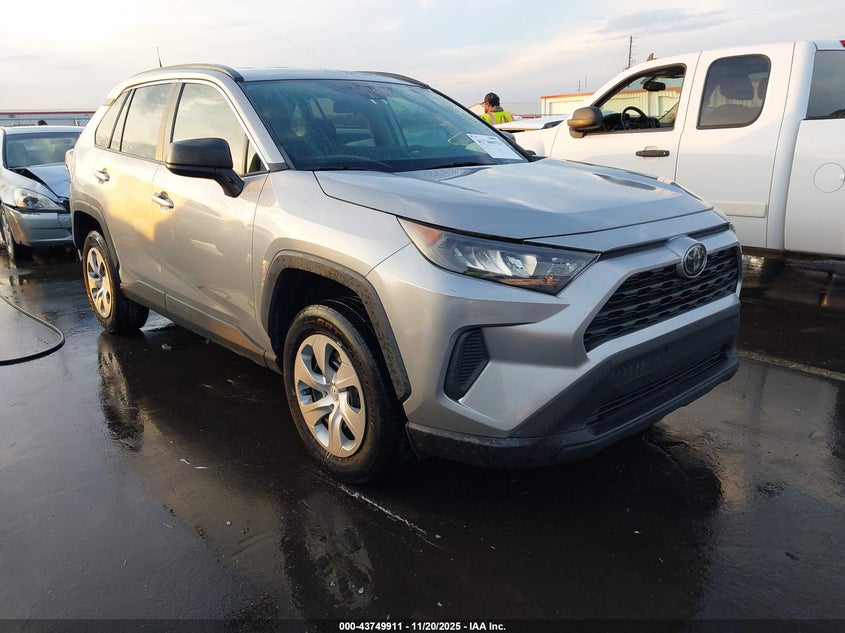 TOYOTA RAV4 LE