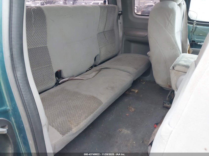 1997 Ford F-150 Lariat/Xl/Xlt VIN: 1FTDX1868VNA02813 Lot: 43749922