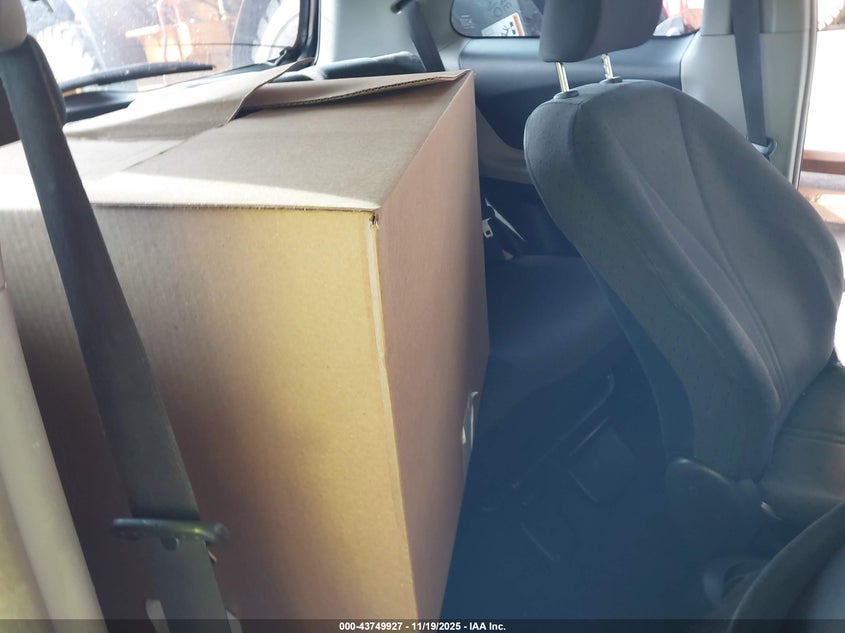 JTDJT4K36A5292946 2010 TOYOTA YARIS photo no. 8