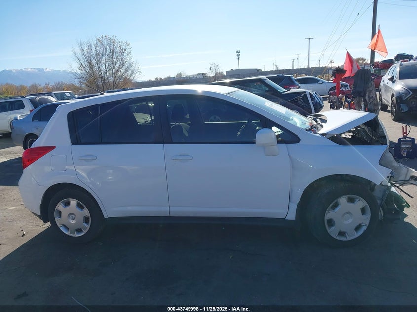 2009 Nissan Versa 1.8S VIN: 3N1BC13E19L433987 Lot: 43749998