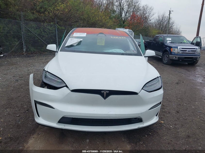 2023 Tesla Model X Dual Motor All-Wheel Drive/Standard Range VIN: 7SAXCAE5XPF399725 Lot: 43750069