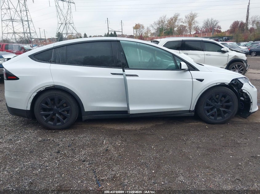 2023 Tesla Model X Dual Motor All-Wheel Drive/Standard Range VIN: 7SAXCAE5XPF399725 Lot: 43750069