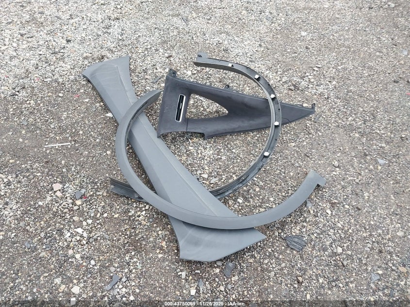 2023 Tesla Model X Dual Motor All-Wheel Drive/Standard Range VIN: 7SAXCAE5XPF399725 Lot: 43750069