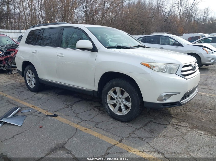 TOYOTA HIGHLANDER SE V6