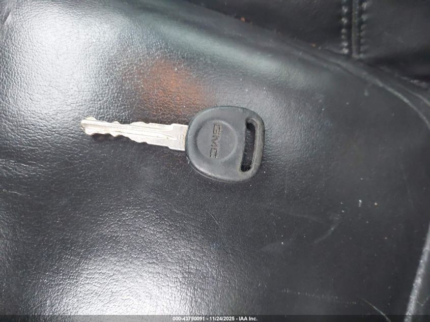 2008 GMC Yukon Denali VIN: 1GKFK63878J192102 Lot: 43750091