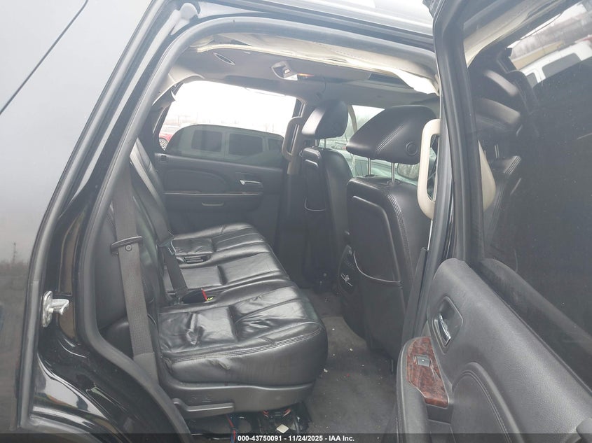 2008 GMC Yukon Denali VIN: 1GKFK63878J192102 Lot: 43750091