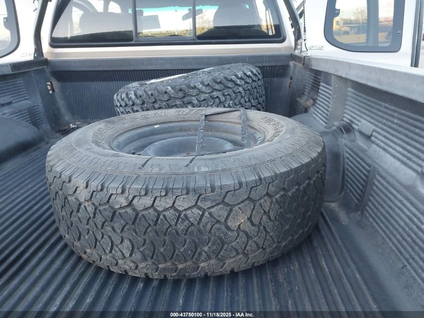 2002 Toyota Tundra Sr5 V8 VIN: 5TBRT34152S230581 Lot: 43750100