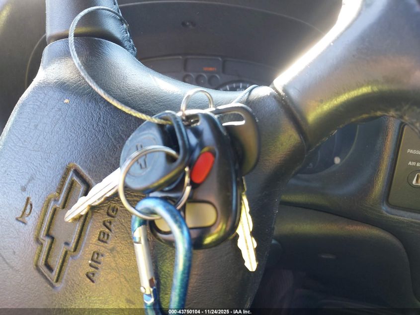 2003 Chevrolet S-10 Ls VIN: 1GCDT19X738152927 Lot: 43750104