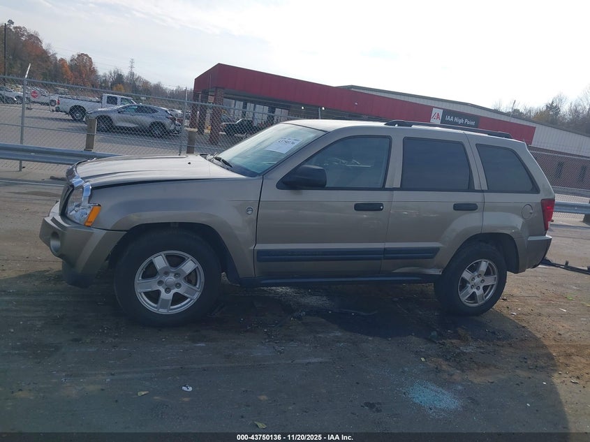 2005 Jeep Grand Cherokee Laredo VIN: 1J4HR48N55C660230 Lot: 43750136