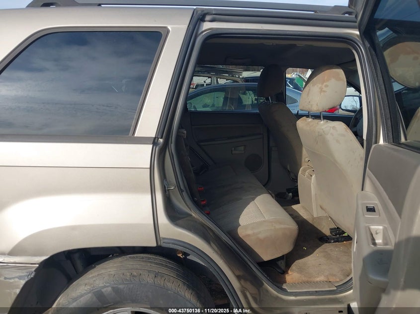 2005 Jeep Grand Cherokee Laredo VIN: 1J4HR48N55C660230 Lot: 43750136