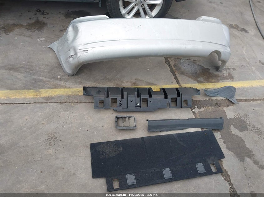 2008 Scion Tc VIN: JTKDE167680223922 Lot: 43750148