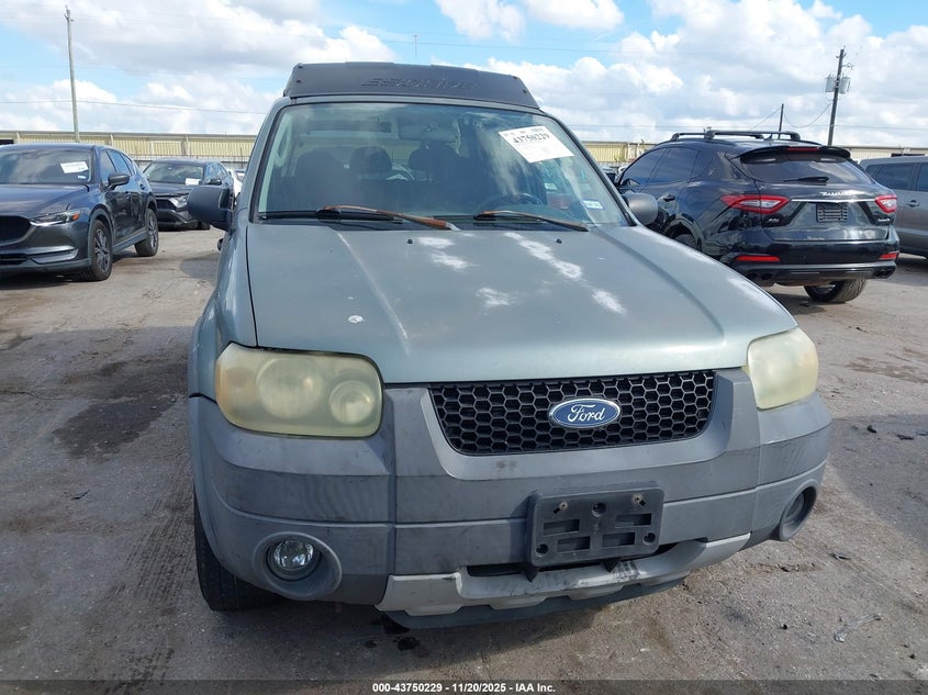 2005 Ford Escape Xlt VIN: 1FMYU03175KE09308 Lot: 43750229