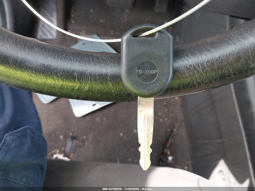 2005 Ford Escape Xlt VIN: 1FMYU03175KE09308 Lot: 43750229