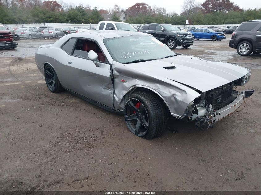 DODGE CHALLENGER SRT8