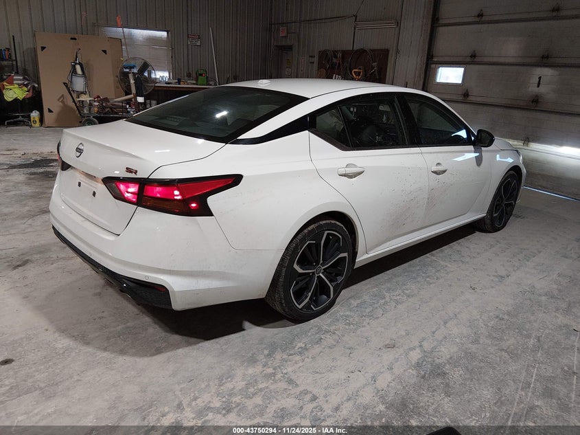 1N4BL4CV8RN382850 2024 NISSAN ALTIMA photo no. 4