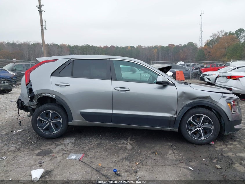 2023 Kia Niro Lx VIN: KNDCP3LE2P5064829 Lot: 43750358