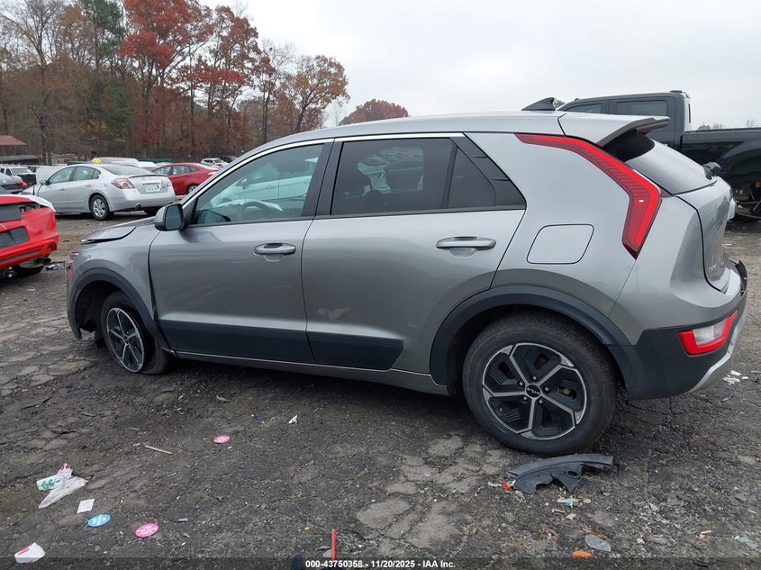 2023 Kia Niro Lx VIN: KNDCP3LE2P5064829 Lot: 43750358