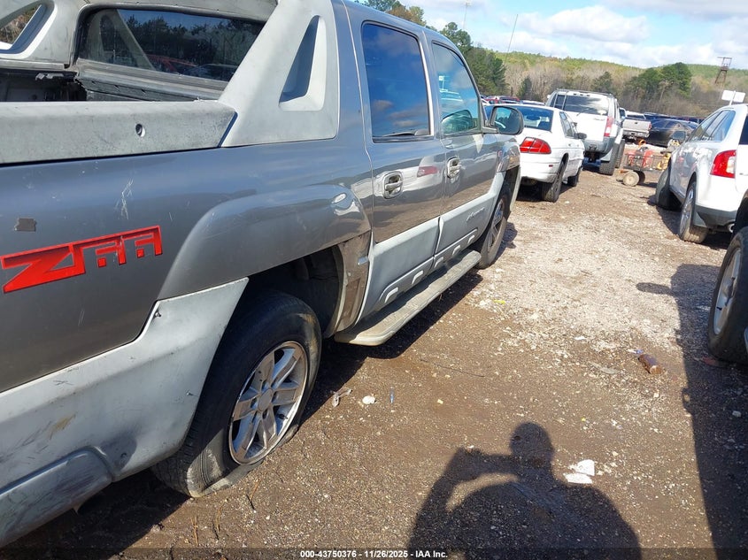 2002 Chevrolet Avalanche 1500 VIN: 3GNEC13T52G125204 Lot: 43750376