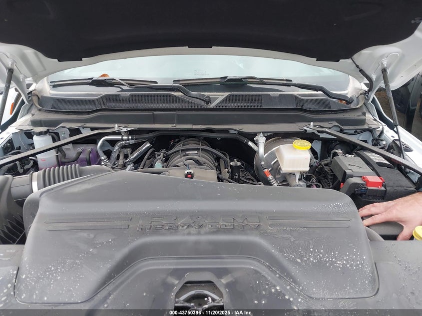 2026 Ram 3500 Tradesman 4X4 8' Box VIN: 3C63R3GJ7TG195282 Lot: 43750396