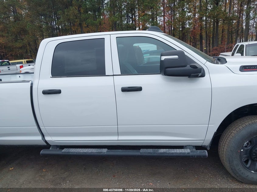 2026 Ram 3500 Tradesman 4X4 8' Box VIN: 3C63R3GJ7TG195282 Lot: 43750396