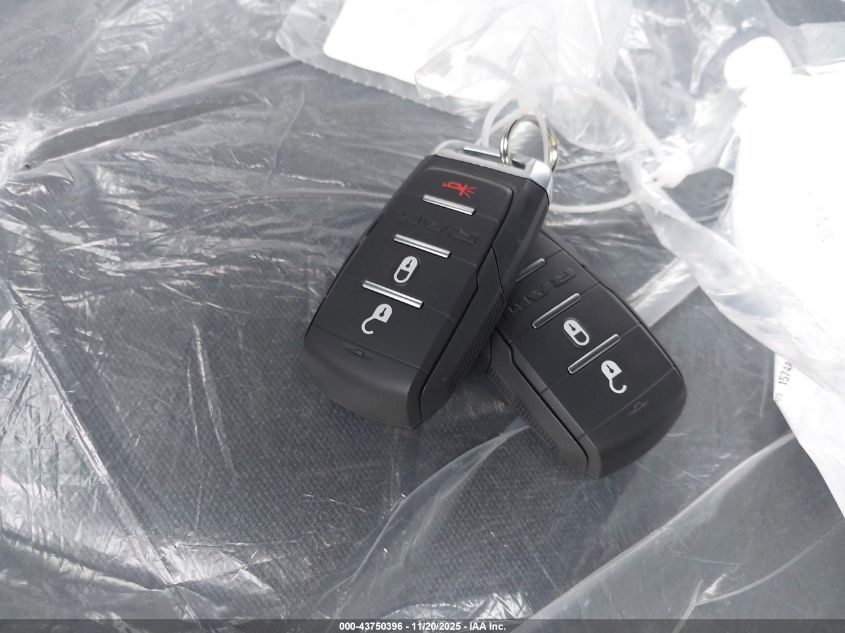 2026 Ram 3500 Tradesman 4X4 8' Box VIN: 3C63R3GJ7TG195282 Lot: 43750396