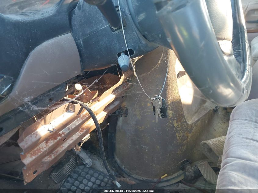 1998 Ford E-150 Recreational VIN: 1FDRE1468WHC03530 Lot: 43750418