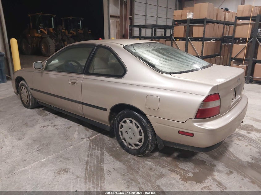 1HGCD7234RA053648 1994 HONDA ACCORD photo no. 3