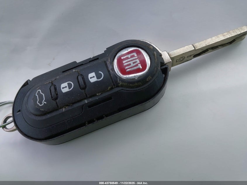 2015 Fiat 500E Battery Electric VIN: 3C3CFFGE0FT549763 Lot: 43750549