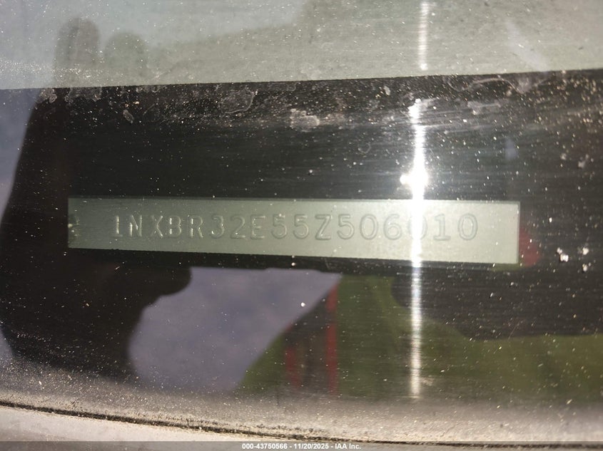 2005 Toyota Corolla Le VIN: 1NXBR32E55Z506010 Lot: 43750566