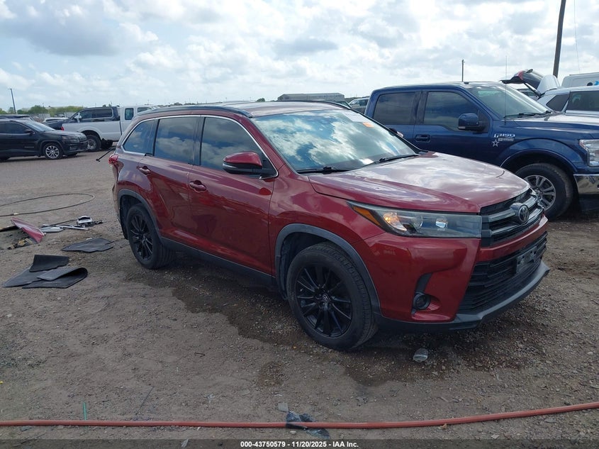 TOYOTA HIGHLANDER SE