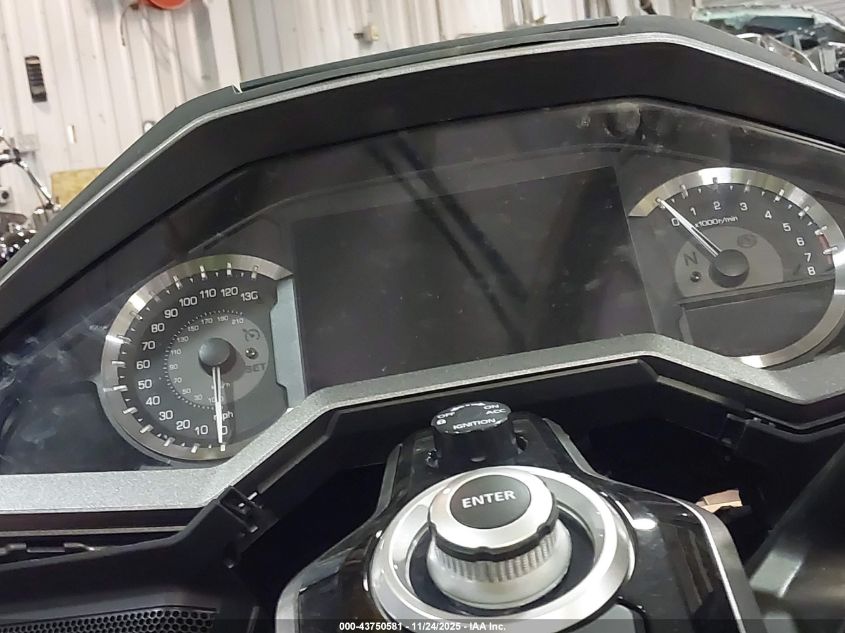 2018 Honda Gl1800 VIN: JH2SC7906JK001677 Lot: 43750581