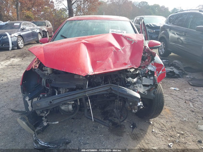 2011 Volkswagen Golf 2.5L 4-Door VIN: WVWDA7AJ7BW323802 Lot: 43750659