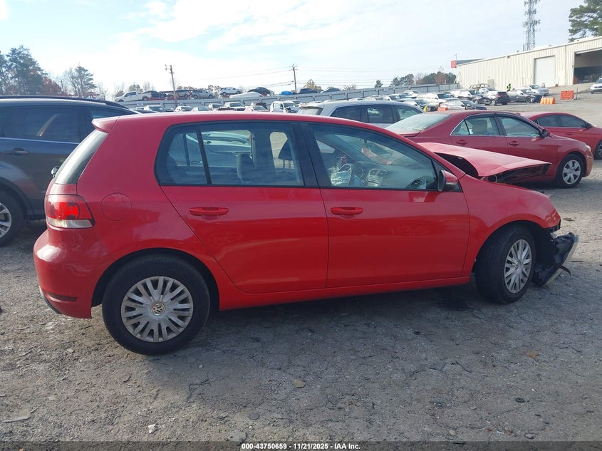 2011 Volkswagen Golf 2.5L 4-Door VIN: WVWDA7AJ7BW323802 Lot: 43750659