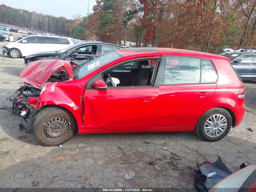 2011 Volkswagen Golf 2.5L 4-Door VIN: WVWDA7AJ7BW323802 Lot: 43750659