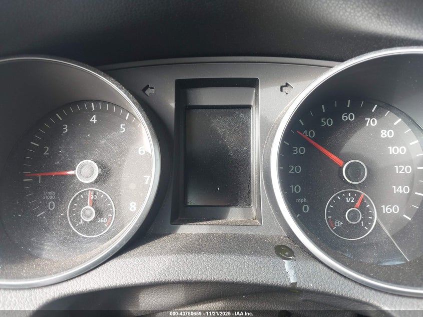 2011 Volkswagen Golf 2.5L 4-Door VIN: WVWDA7AJ7BW323802 Lot: 43750659