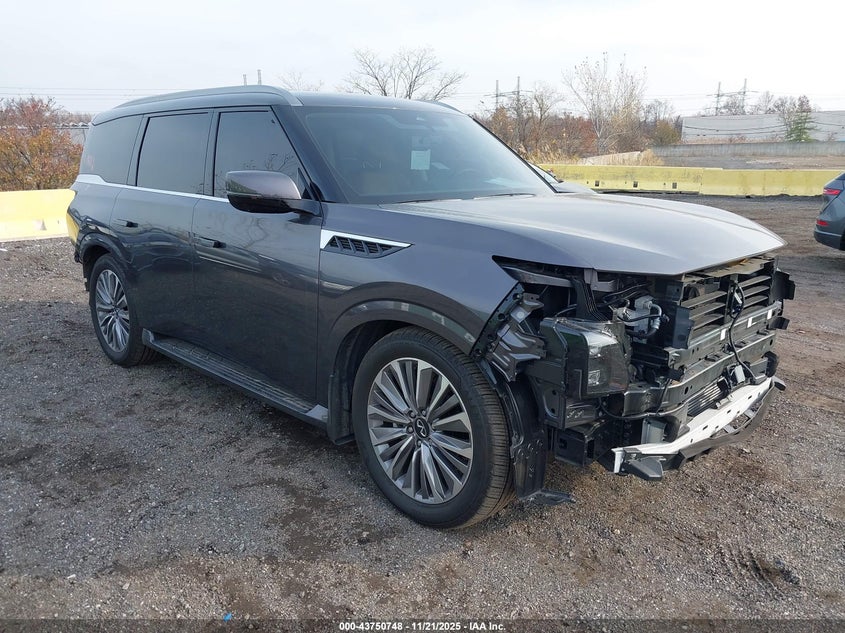 INFINITI QX80 LUXE AWD