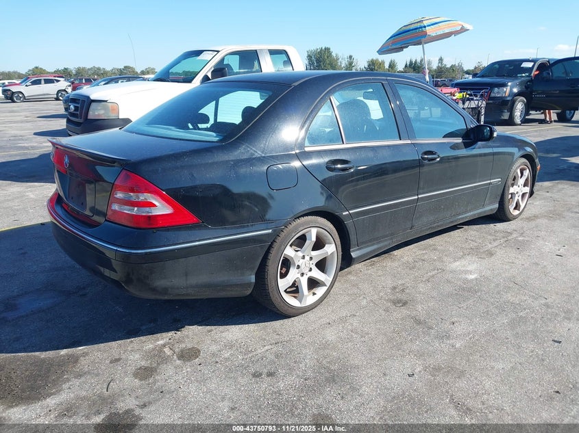 WDBRF52H17A938727 2007 MERCEDES-BENZ C-KLASSE photo no. 4
