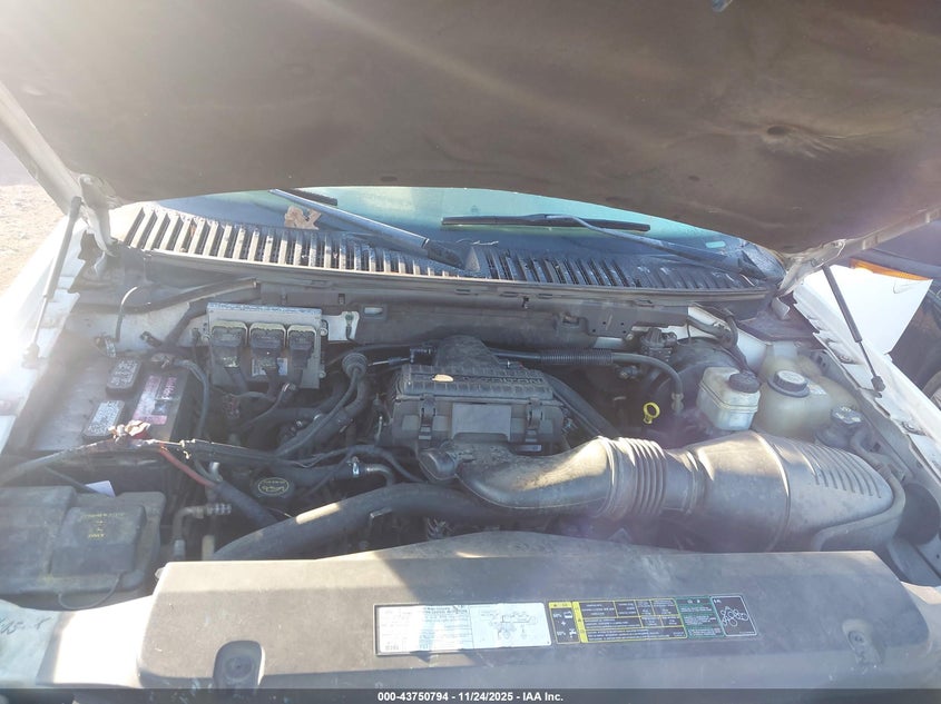 2005 Ford Expedition Eddie Bauer/King Ranch VIN: 1FMFU17575LA59778 Lot: 43750794